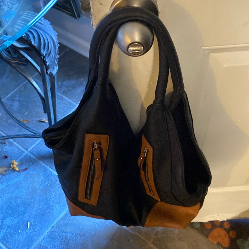 Women black purse